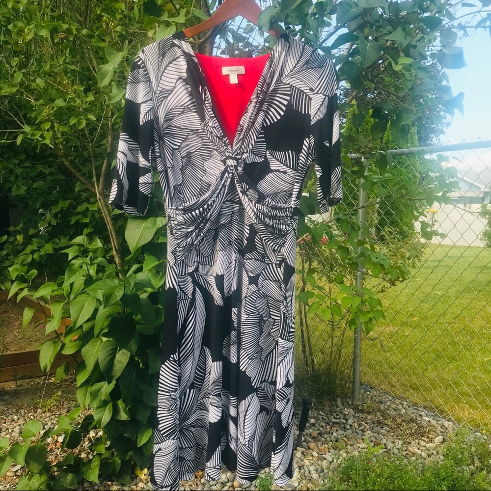 Dressbarn floral black and white dress size12